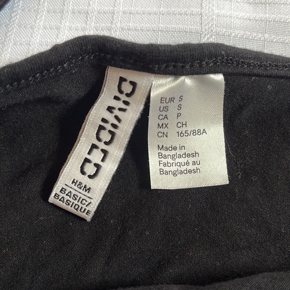 H&M black spaghetti strap tank top - Picture 2 of 3